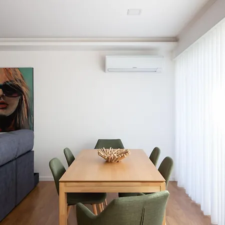 Διαμέρισμα Lovelystay - Penthouse Balcony *
