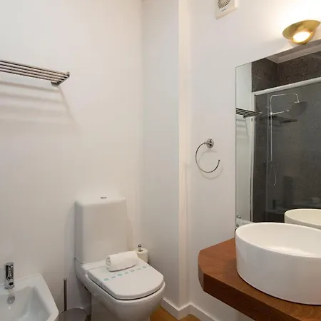 Apartment Lovelystay - Penthouse Balcony Porto