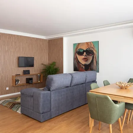 Penthouse Balcony Apartment By Lovelystay