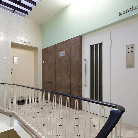 Lägenhet Lovelystay - Penthouse Balcony