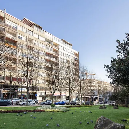 Lovelystay - Penthouse Balcony Porto