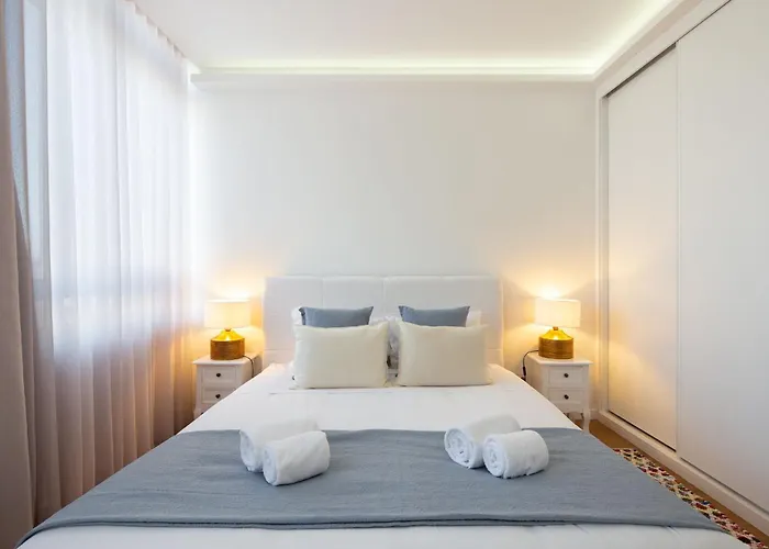 Lovelystay - Penthouse Balcony 波尔图