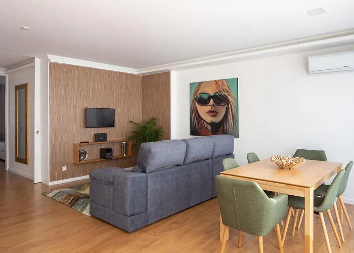 Lovelystay - Penthouse Balcony