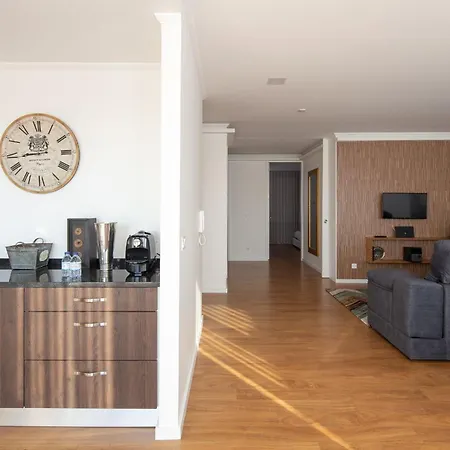 Lägenhet Lovelystay - Penthouse Balcony Oporto