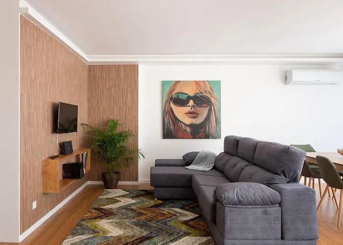 Lovelystay - Penthouse Balcony Oporto