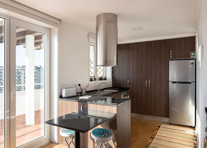 Lovelystay - Penthouse Balcony