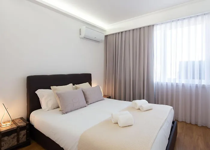 Apartment Lovelystay - Penthouse Balcony Porto